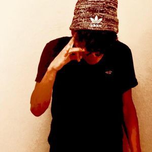 Meet your Posher, Davante